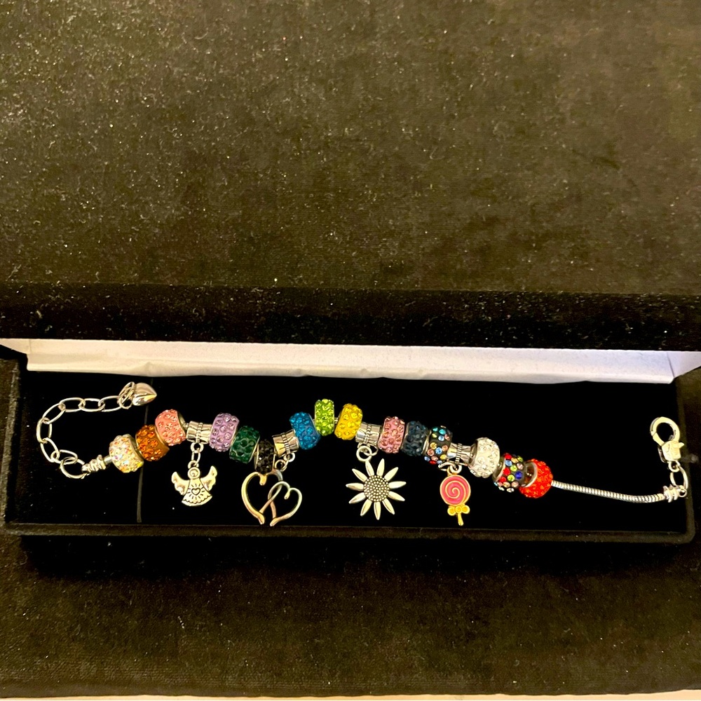 Vintage fashion, jewelry, charm bracelet